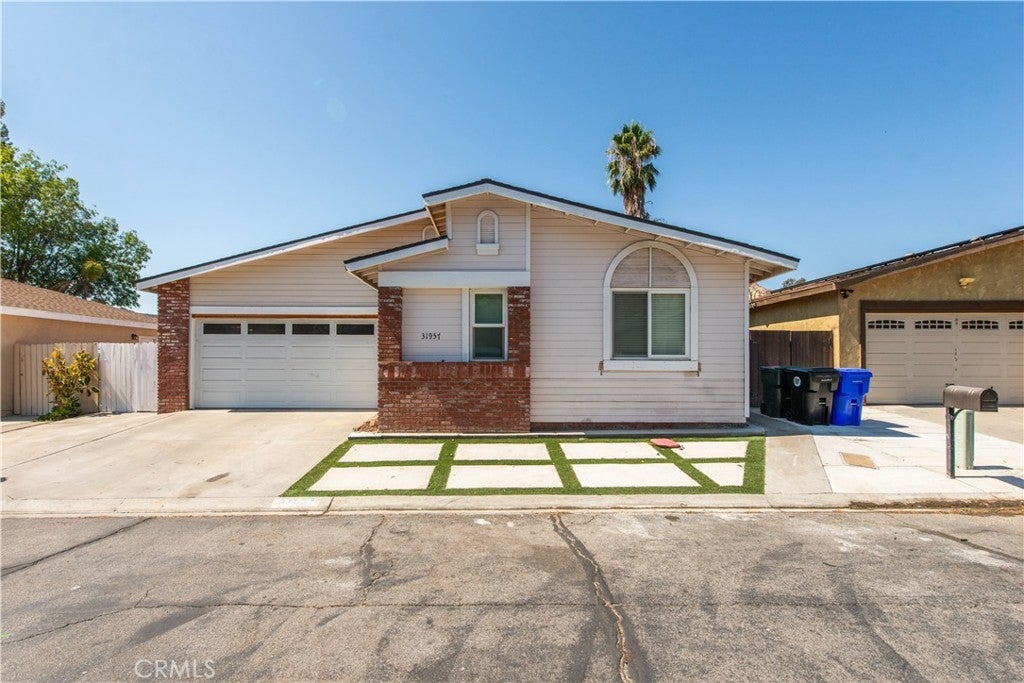 Photo of Listing #SR25216254