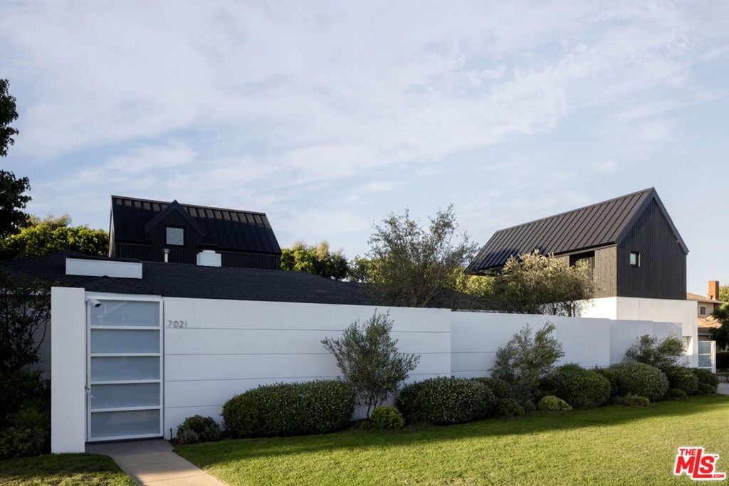 Photo of Listing #25582527