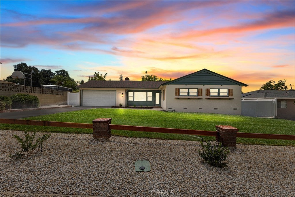 Photo of Listing #IV25218834