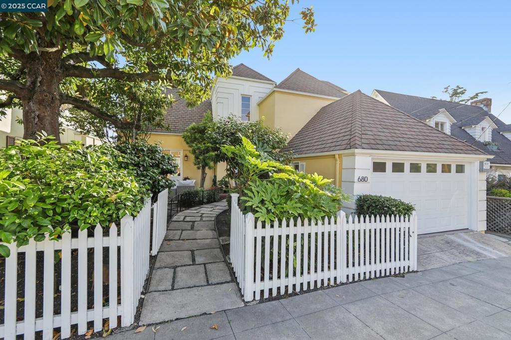 Photo of Listing #41111796