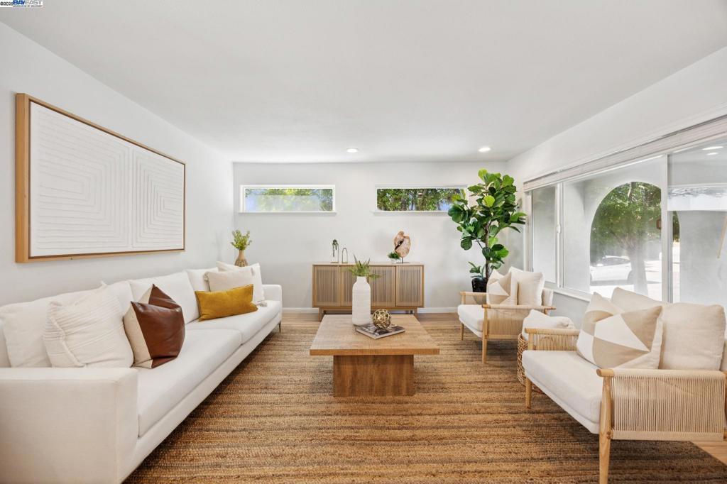 Photo of Listing #41111797