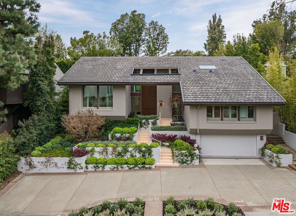 Photo of Listing #25593663