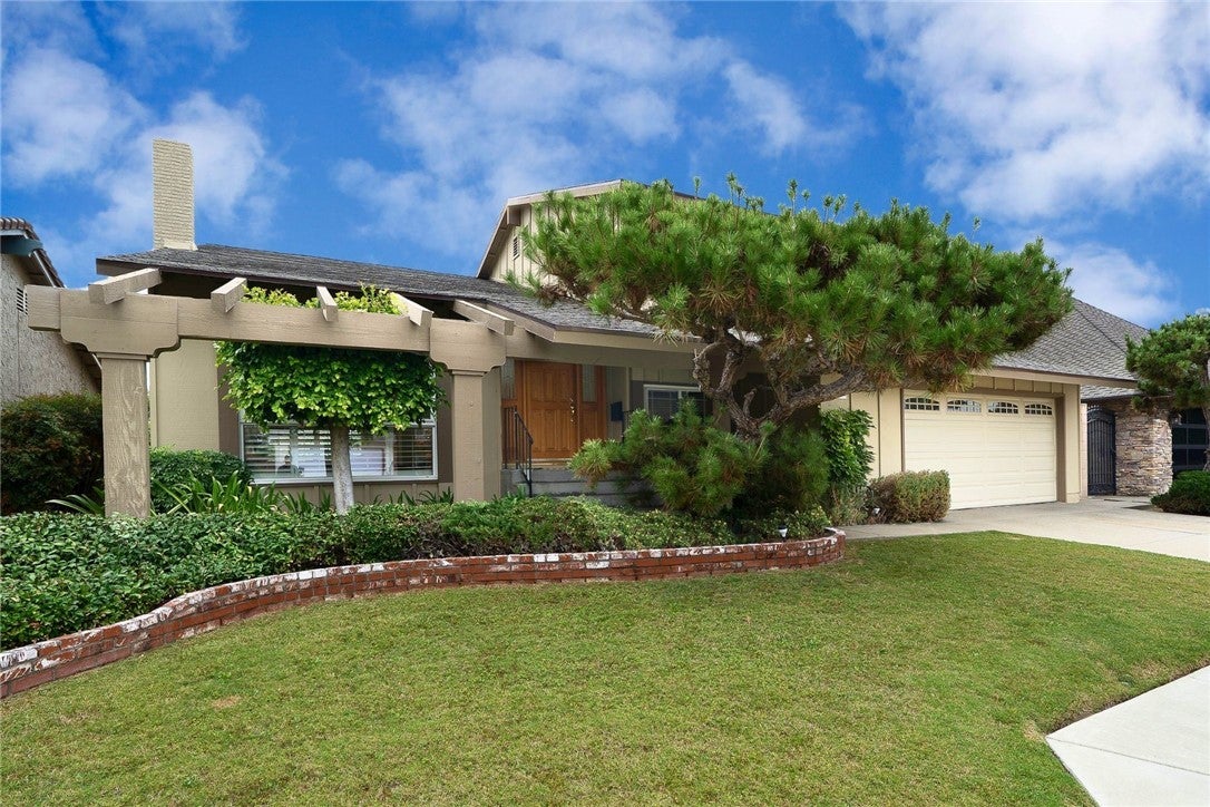 Photo of Listing #PW25219213