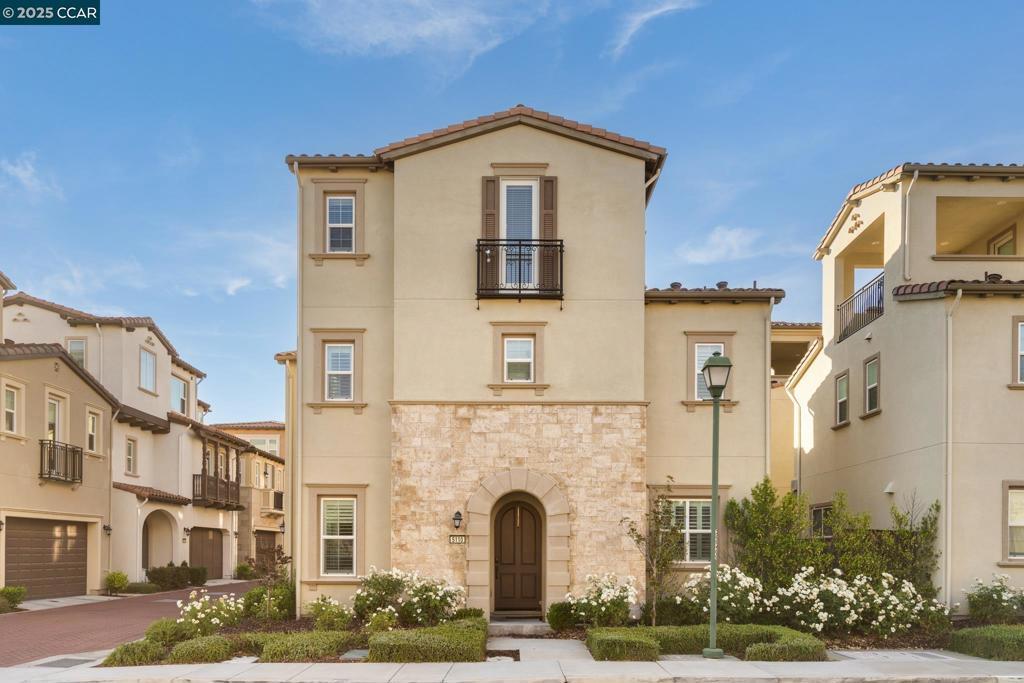 Photo of Listing #41111829