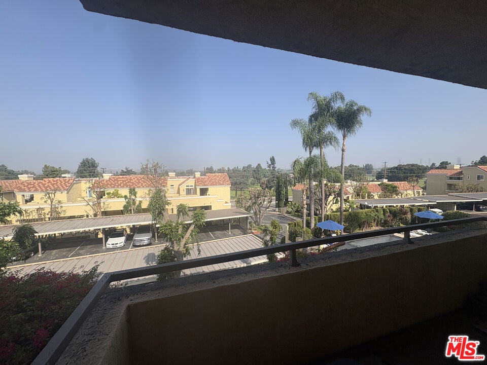 Photo of Listing #25593793