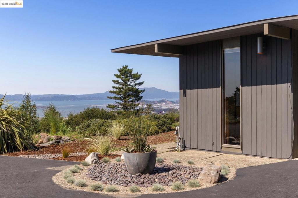 Photo of Listing #41111845