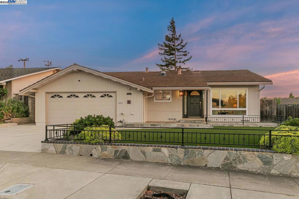 Photo of Listing #41111867