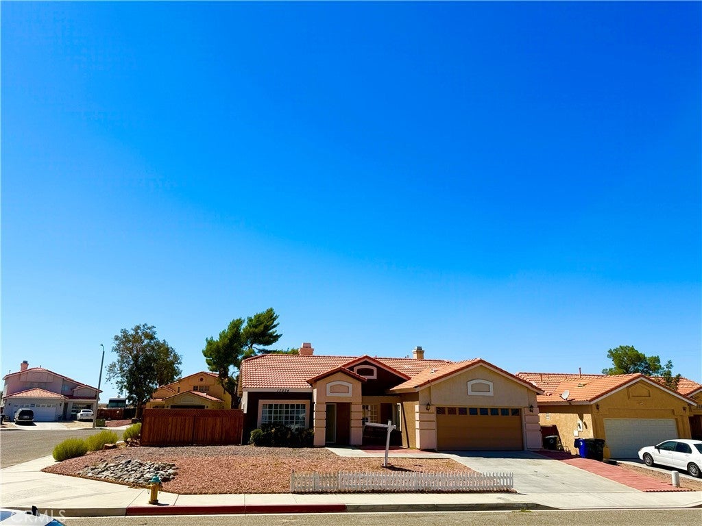 Photo of Listing #DW25219739