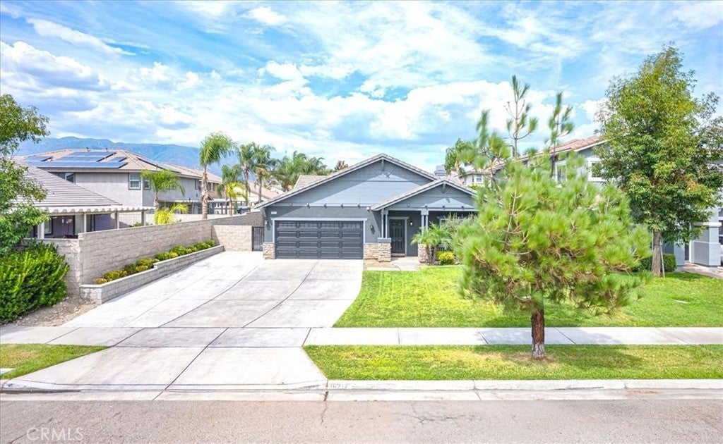 Photo of Listing #CV25218785