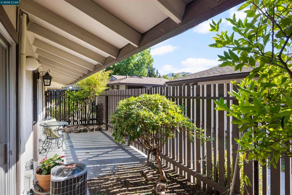 Photo of Listing #41111936