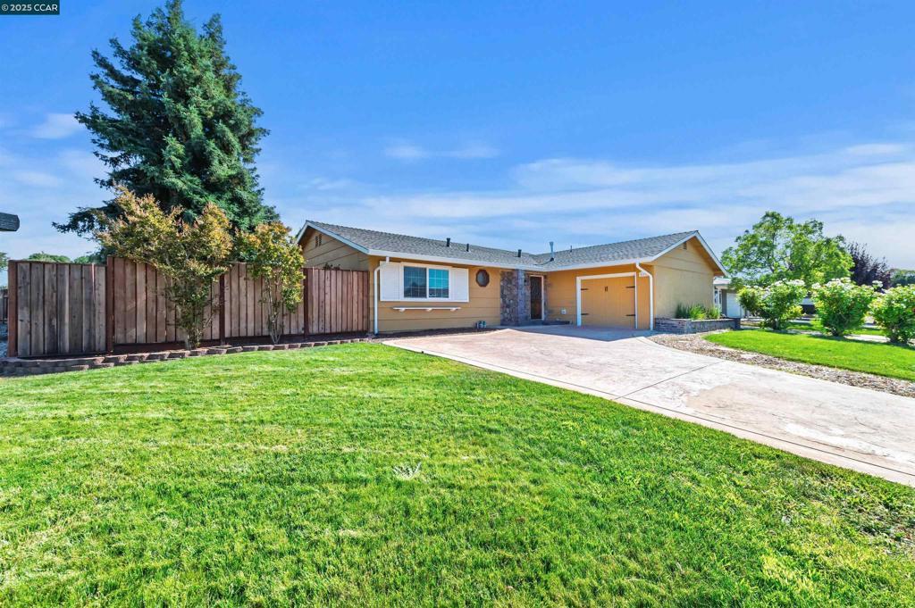 Photo of Listing #41111944