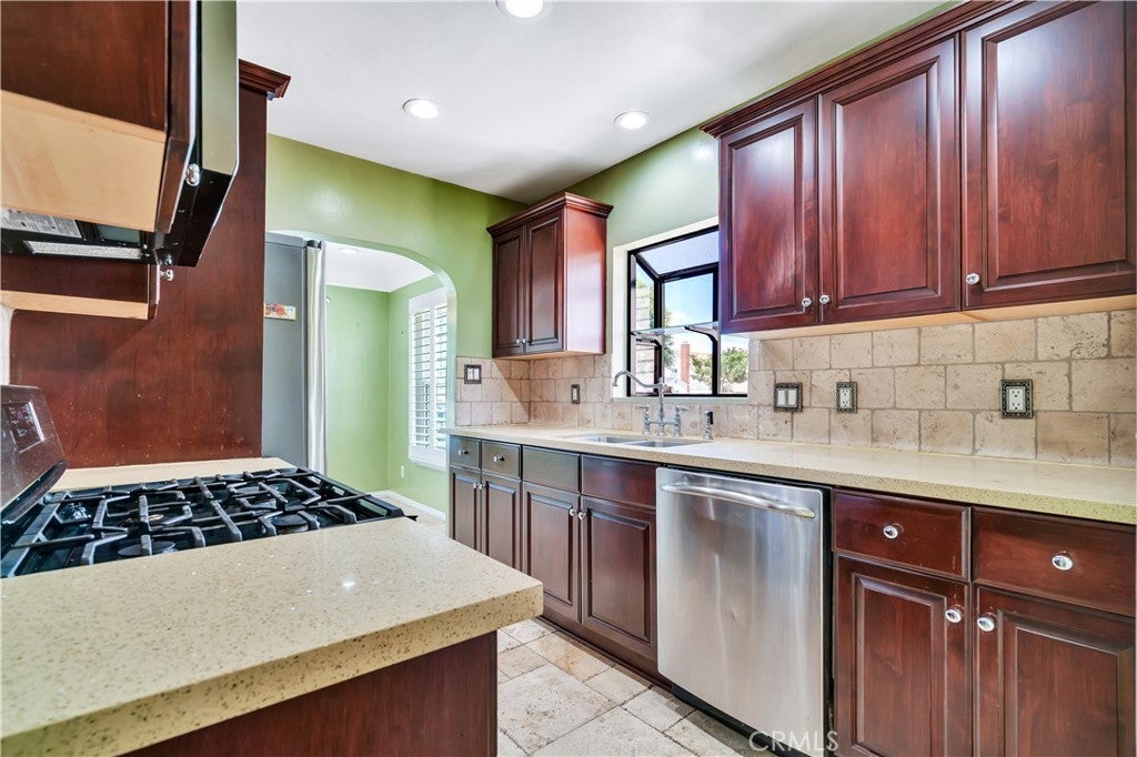 Photo of Listing #PV25183083