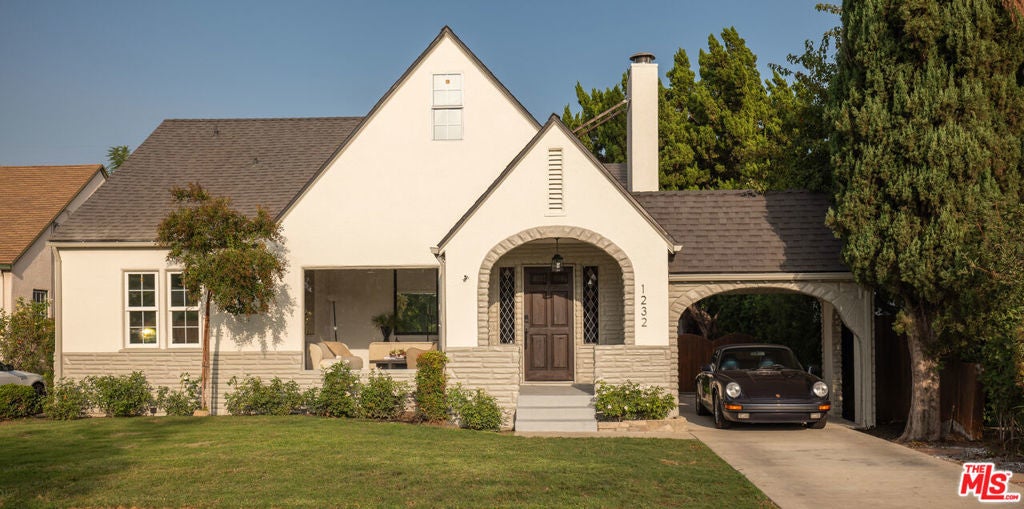 Photo of Listing #25593201