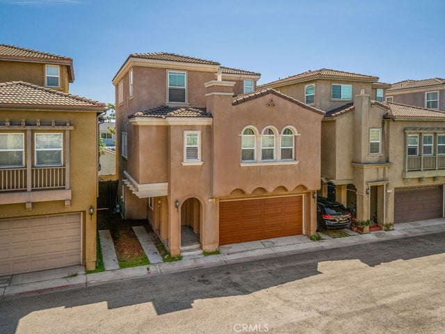 1236 Cottage Place, Gardena.