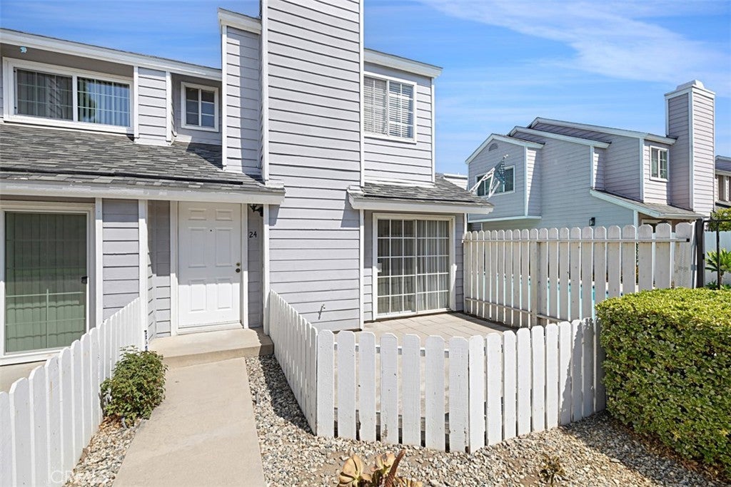 Photo of Listing #CV25220450