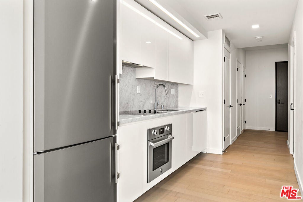 Photo of Listing #25594489