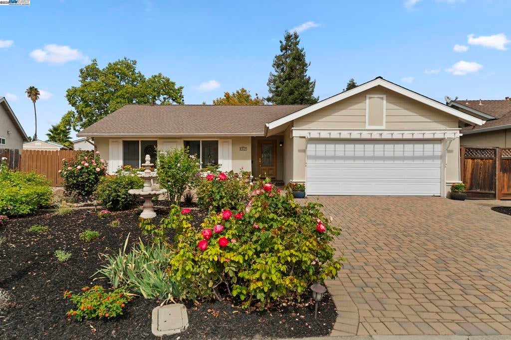 Photo of Listing #41112027