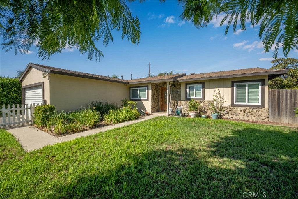 Photo of Listing #PW25219300