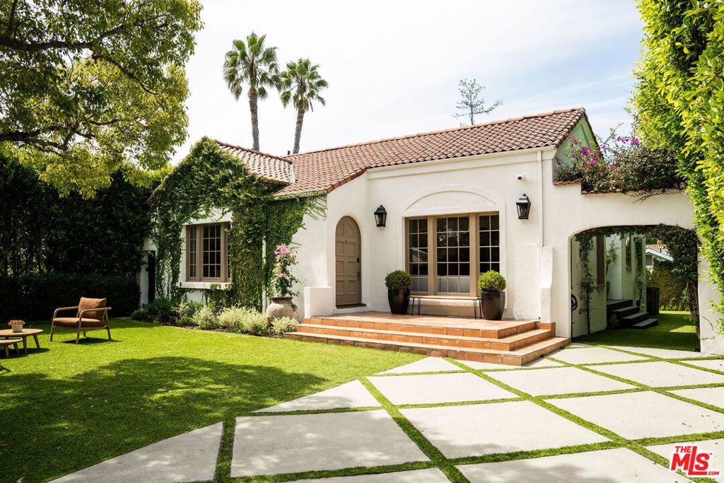 Photo of Listing #25593195