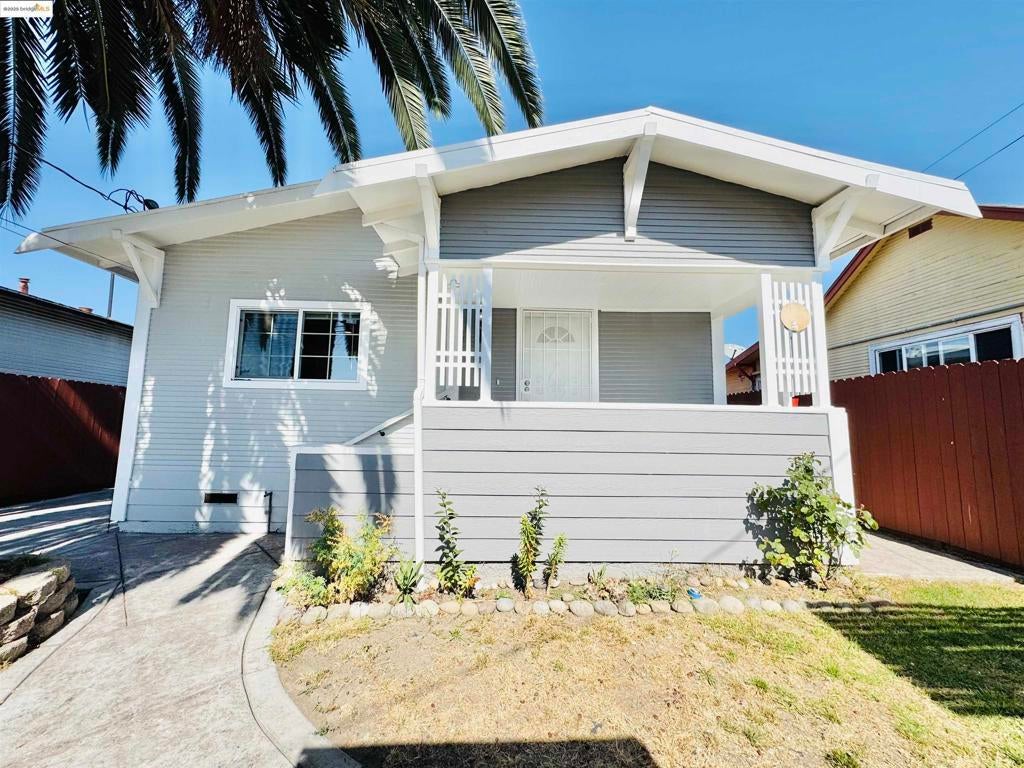 Photo of Listing #41112075