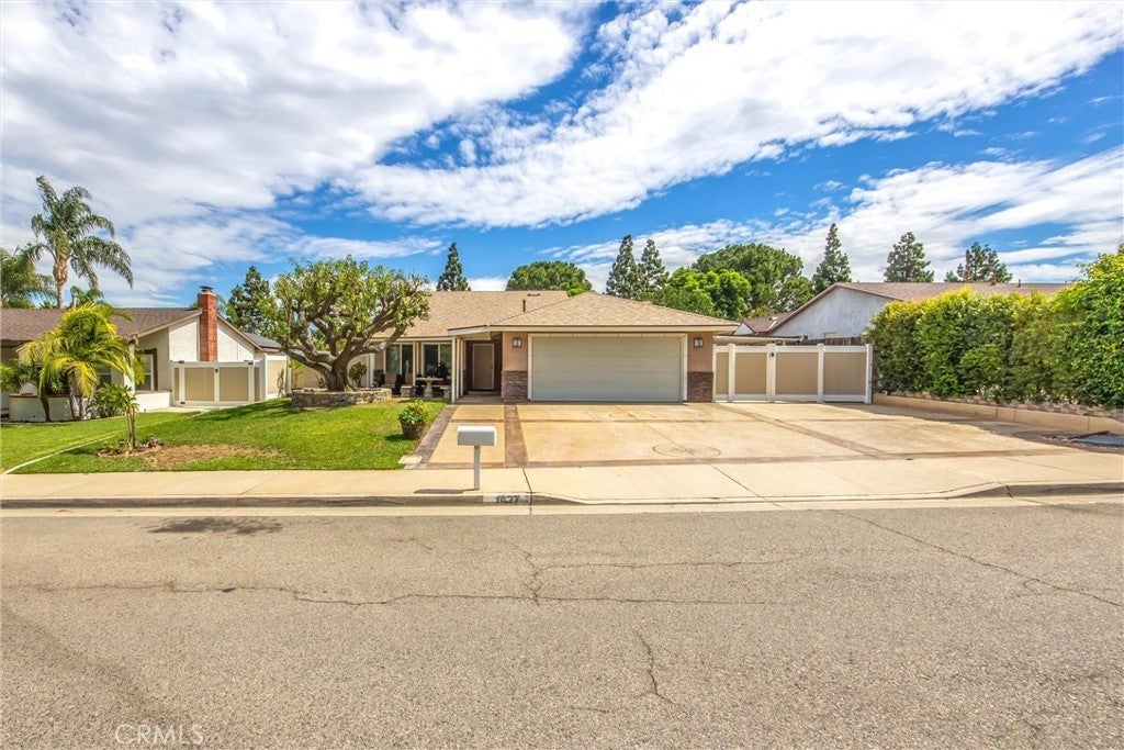 Photo of Listing #IG25219585