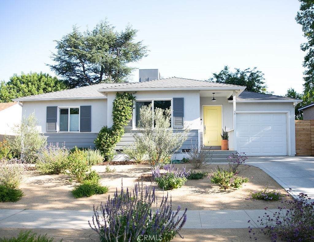 Photo of Listing #SR25221203