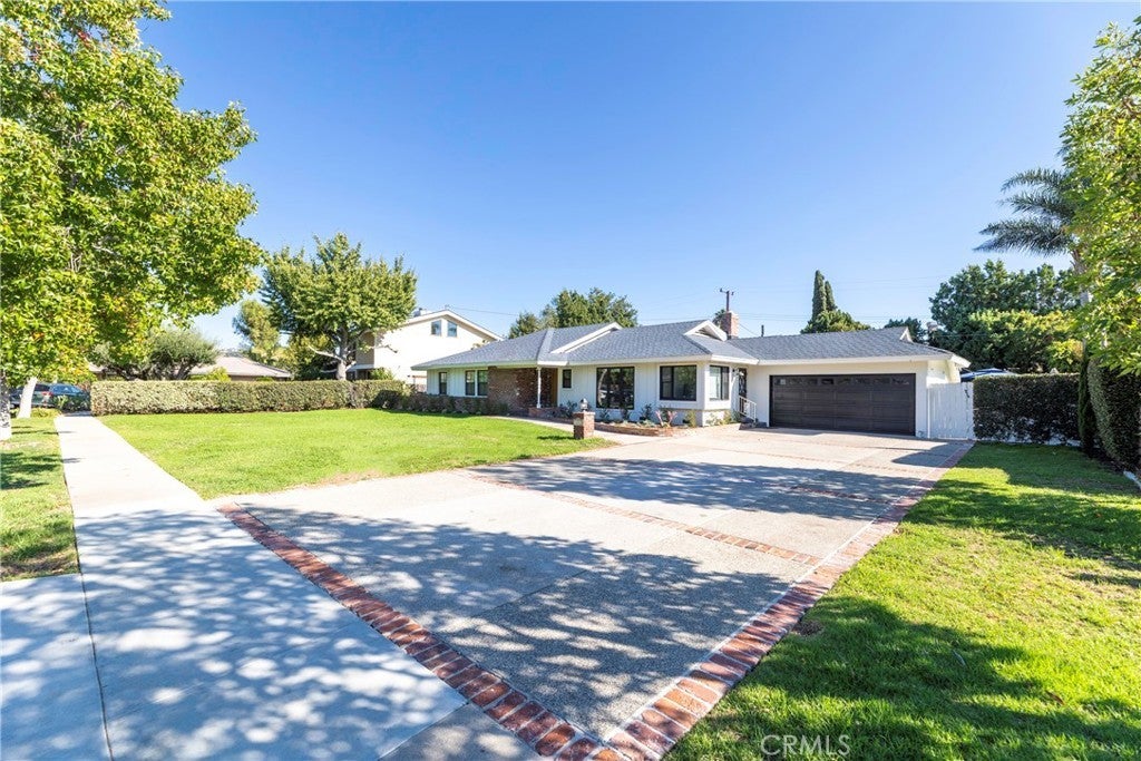 Photo of Listing #PW25221069