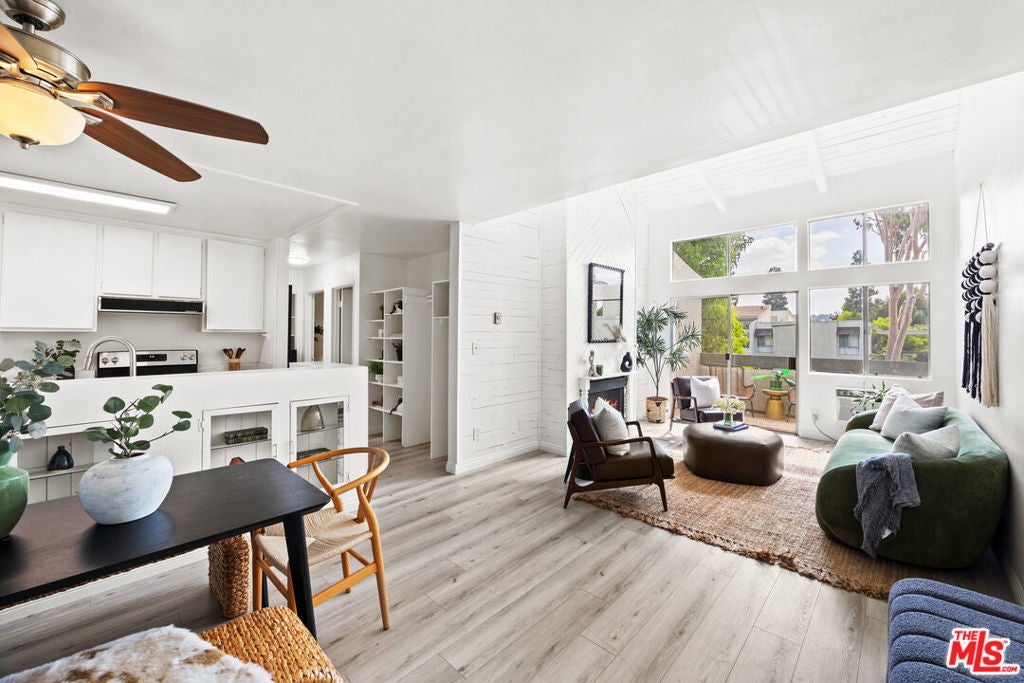 Photo of Listing #25594973