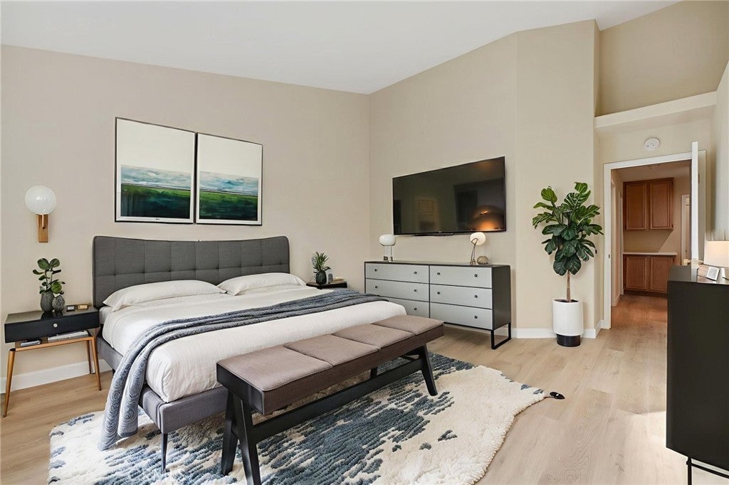 Photo of Listing #SW25220063