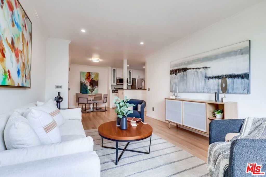 Photo of Listing #25595095