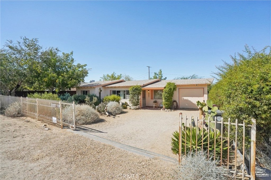 Photo of Listing #RS25221060