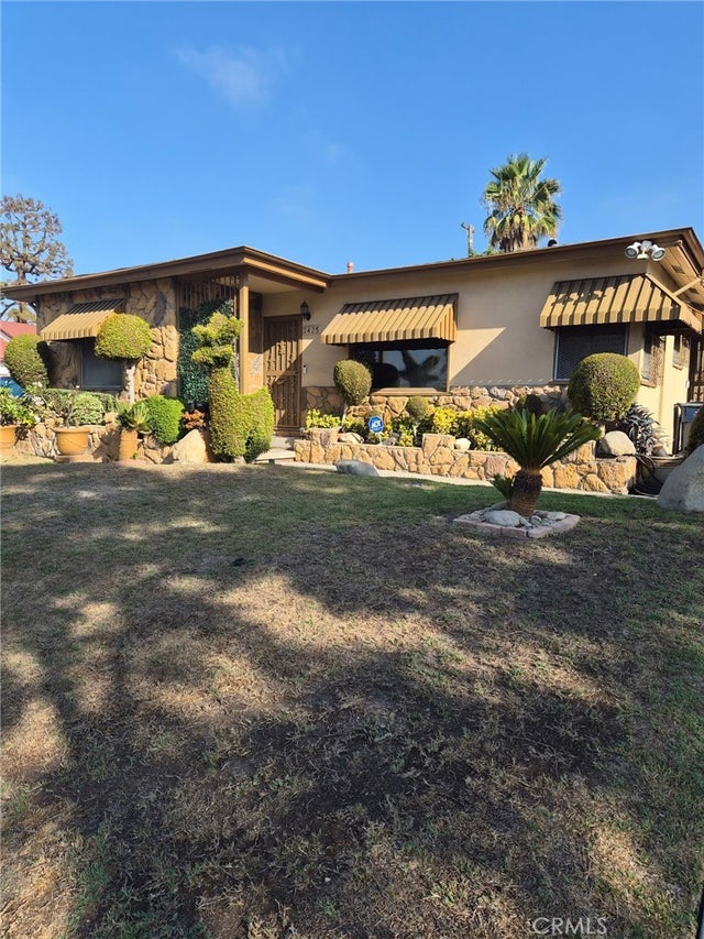 2425 W 116th Street, Hawthorne.