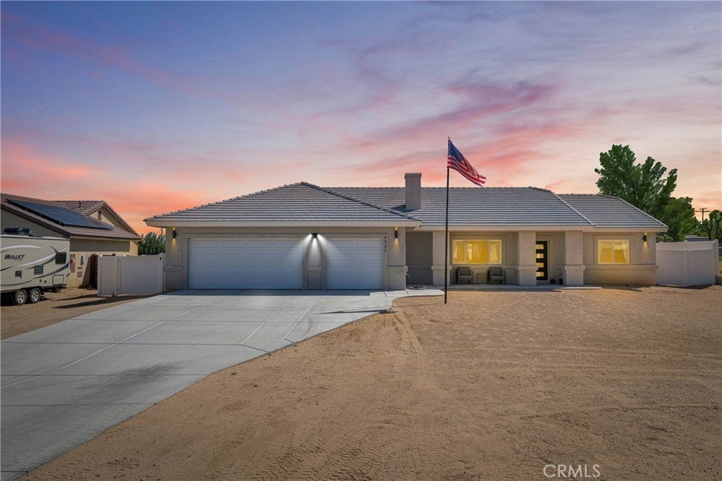 Photo of Listing #IV25221956