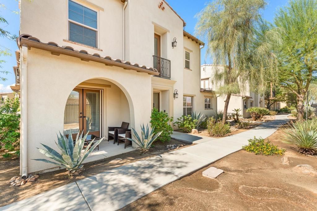 158 Paseo Bravo, Palm Desert