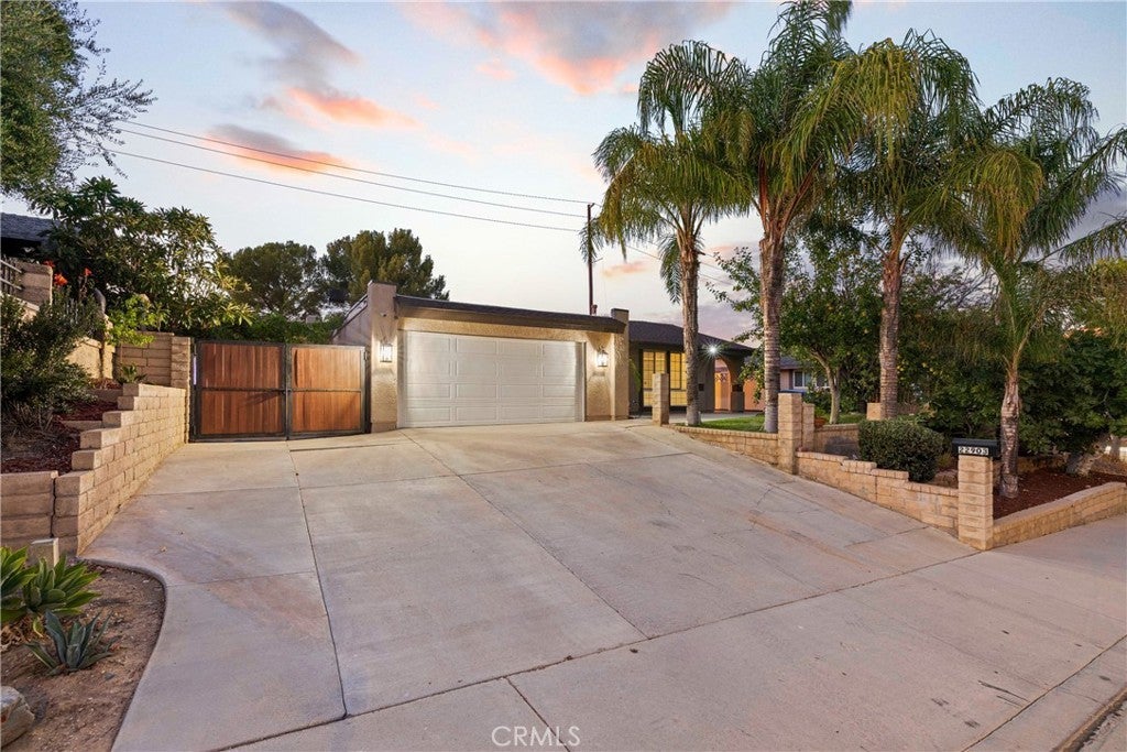 Photo of Listing #SR25218793