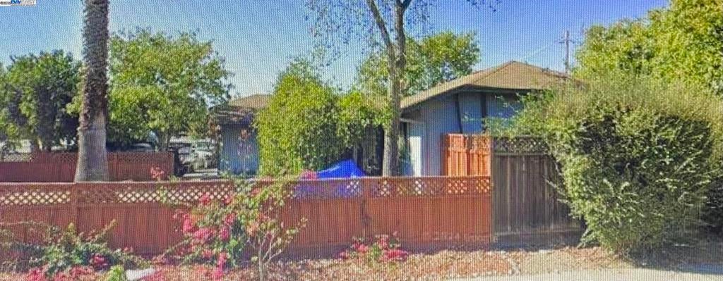 Photo of Listing #41112291