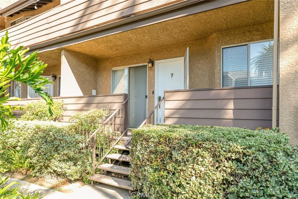 Photo of Listing #SR25222097