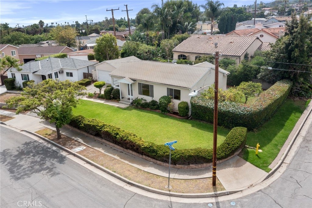 Photo of Listing #PV25219580