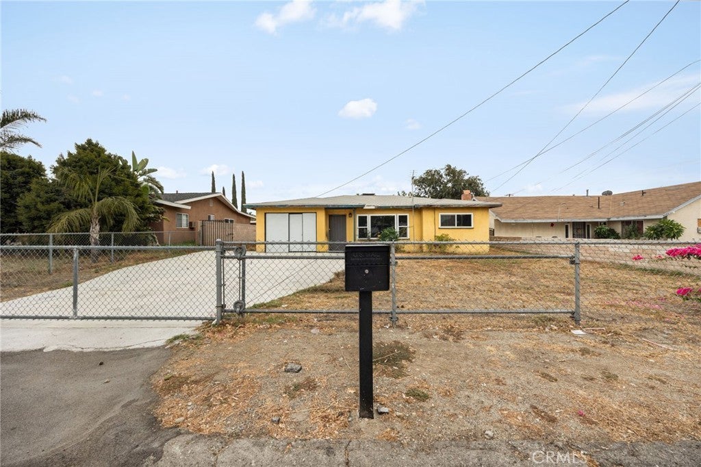 Photo of Listing #SR25221440