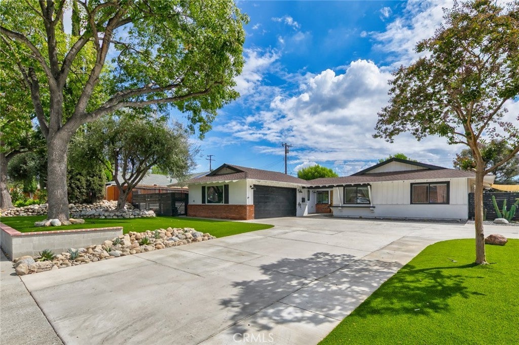 Photo of Listing #PW25222655