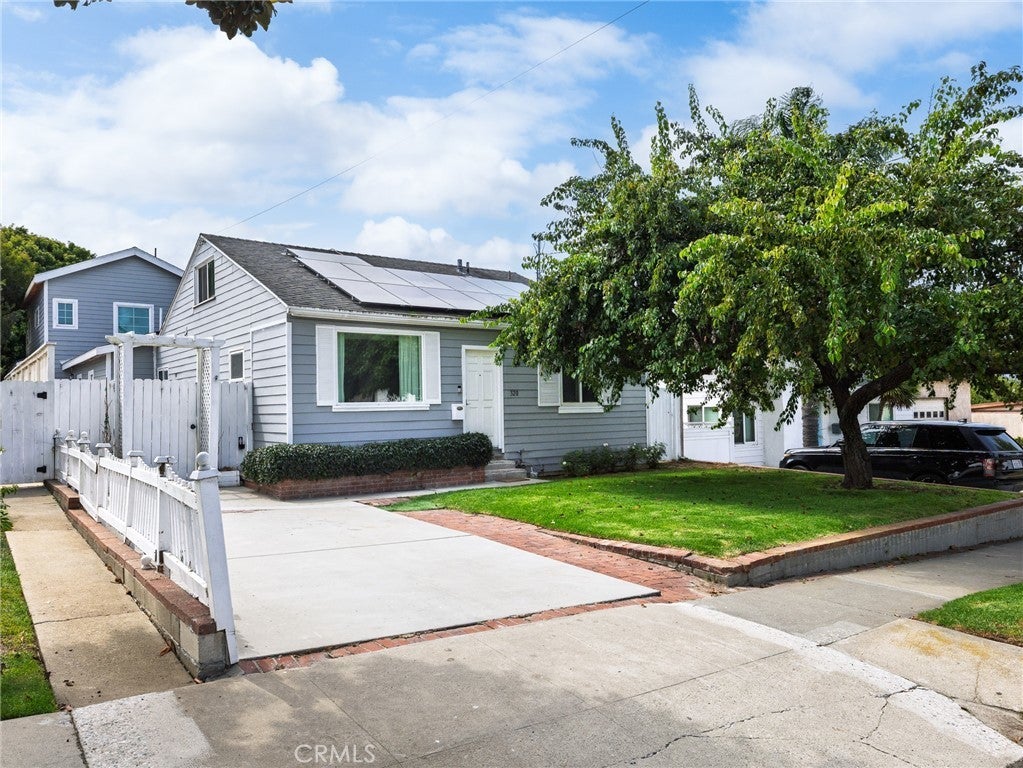 Photo of Listing #SB25217075