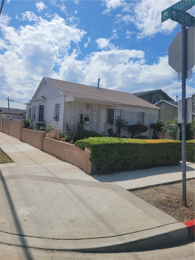 4302 W 133rd, Hawthorne.
