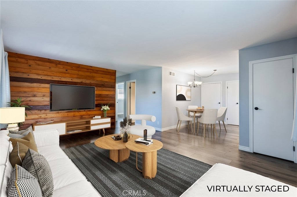 Photo of Listing #SB25222158