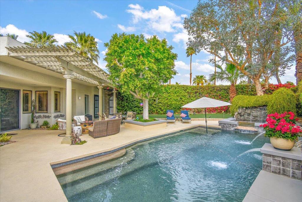 51 E Mission Palms Drive E, Rancho Mirage