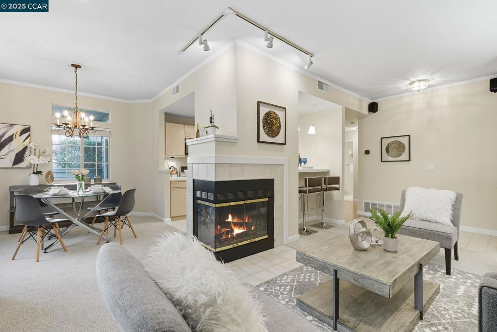 Photo of Listing #41112397