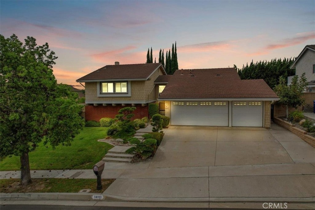 Photo of Listing #DW25219826