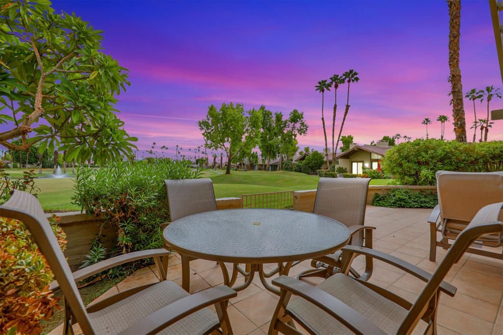 84 Lookout Drive, Palm Desert