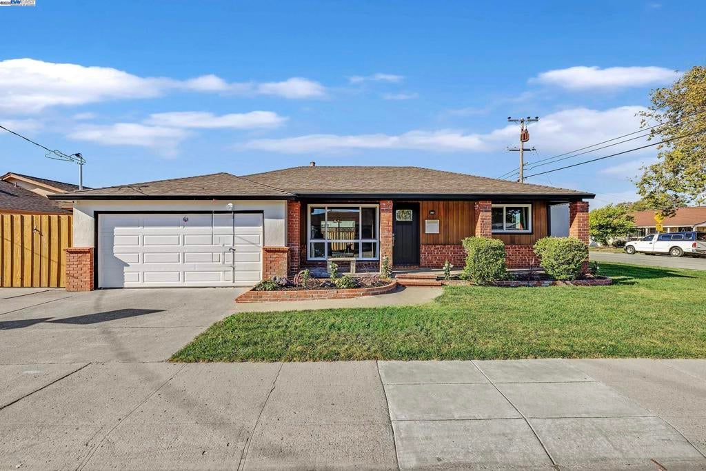 Photo of Listing #41112469