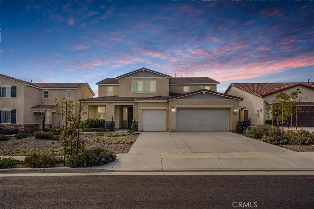 Photo of Listing #IV25216473