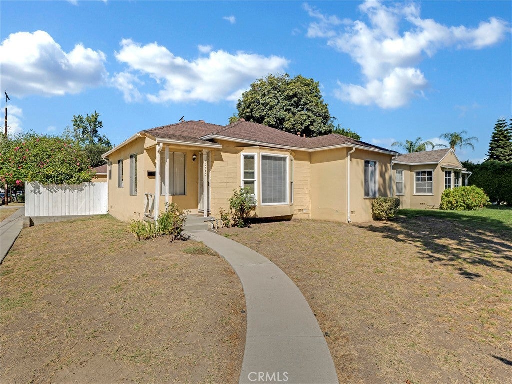 Photo of Listing #SR25222661